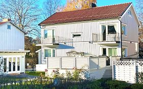 2 bedrooms with private kitchen&private bathroom